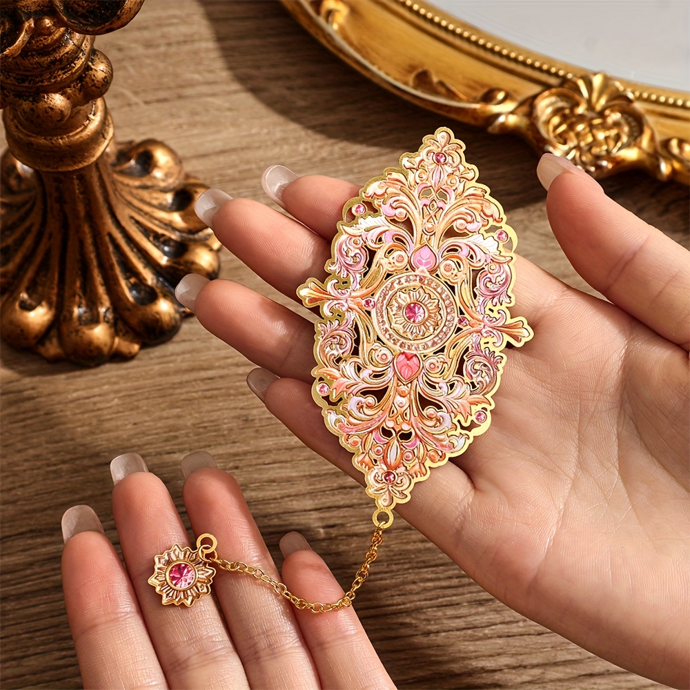 One Vintage Bookmark, Hollow Metal Baroque Design, Golden Bookmarks, Beautiful Palace Theme, Aesthetic Present for Women, Mother'S Day, Teacher Recognition, Graduation, Birthday, for Book Enthusiasts