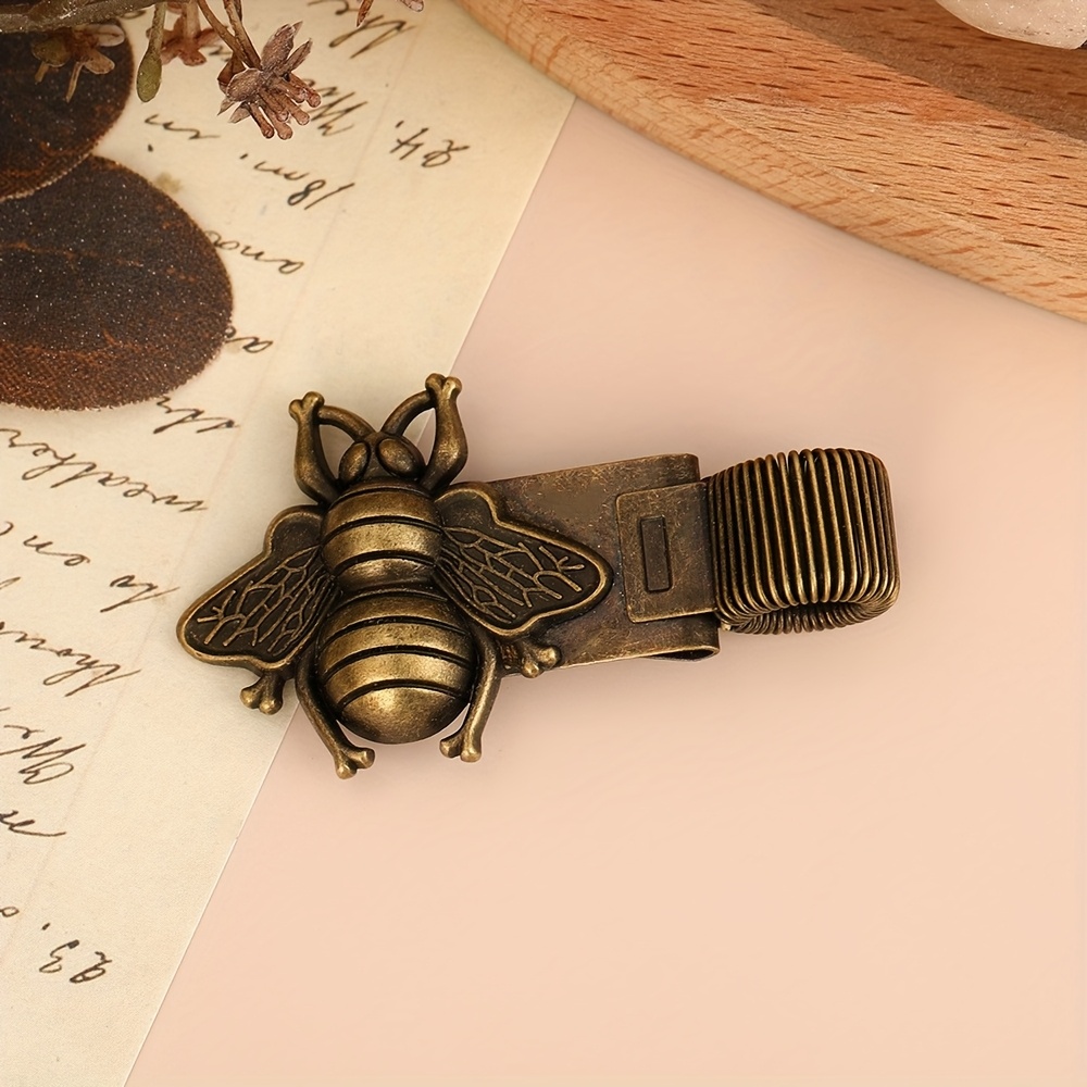 1pc Insect Cicada Little Bee Theme Universal Metal Pen Holder, Vintage Color Easy Metal Clip with Spring, for Notebooks, School Teachers, Students, Stationery, Office Supplies