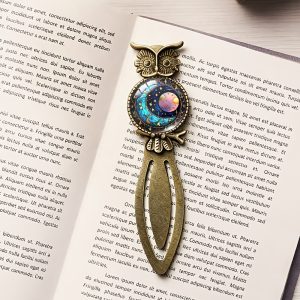 1pc Vintage Owl Starry Sky Bookmark | Iron Metal Artistic Page Clip, Creative Moon Planet Decorative Bookmark, Student Reading Marker, Exquisite Gift, Retro Copper Portable Book Accessory