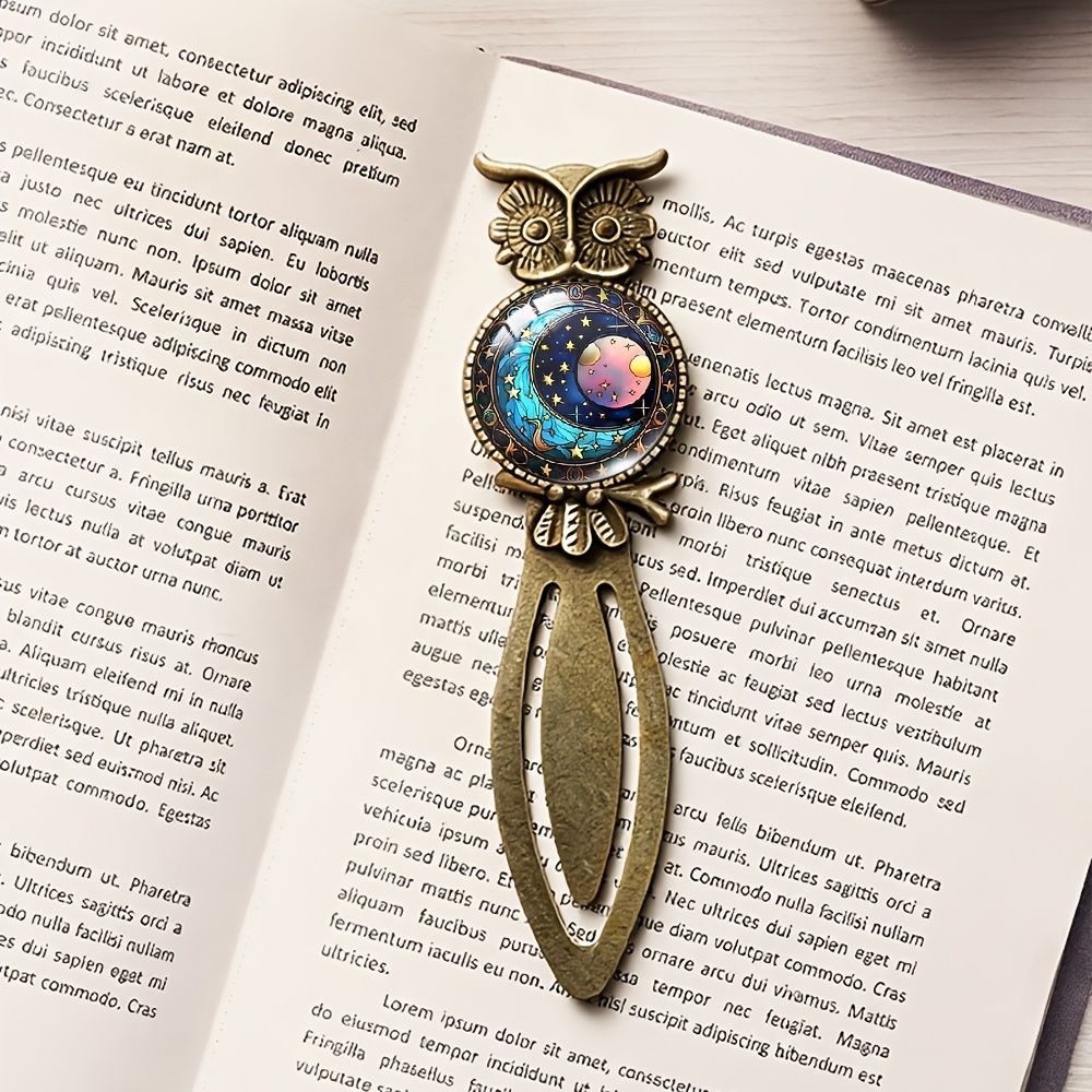 1pc Vintage Owl Starry Sky Bookmark | Iron Metal Artistic Page Clip, Creative Moon Planet Decorative Bookmark, Student Reading Marker, Exquisite Gift, Retro Copper Portable Book Accessory