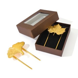 Exquisite Maple and Ginkgo Leaf Design Metal Bookmark Clip, Comes with a Beautiful Gift Box, Suitable for Book Lovers, Readers, Art Enthusiasts, Reading Marker Decorative Bookmark Clip, Teacher's Day, Back-to-School Season Gift